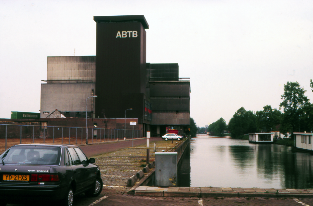 Bekijk detail van "Voormalig fabrieksterrein Java (KNTC)"