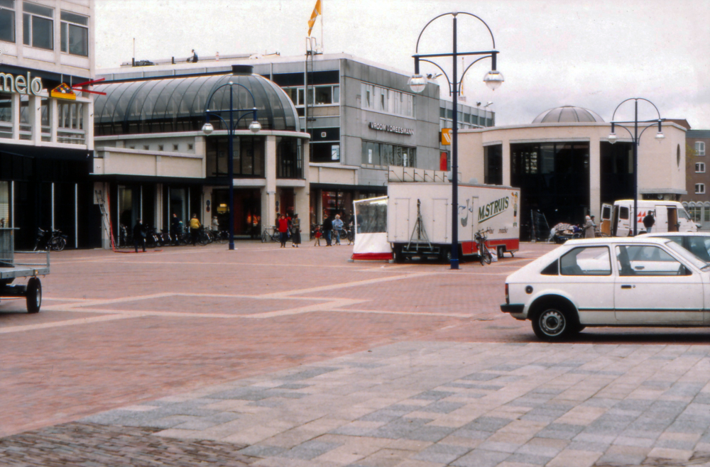 Bekijk detail van "Markt"