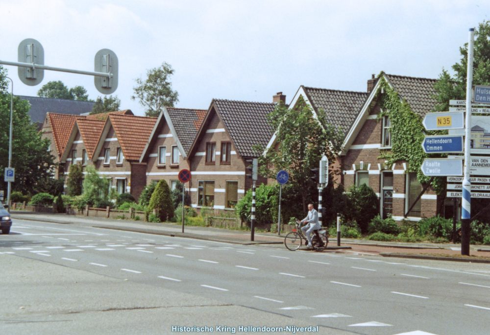 Bekijk detail van "Kruising Grotestraat/ v.d. Muelenweg/ <span class="highlight">Constantijnstraat</span>"