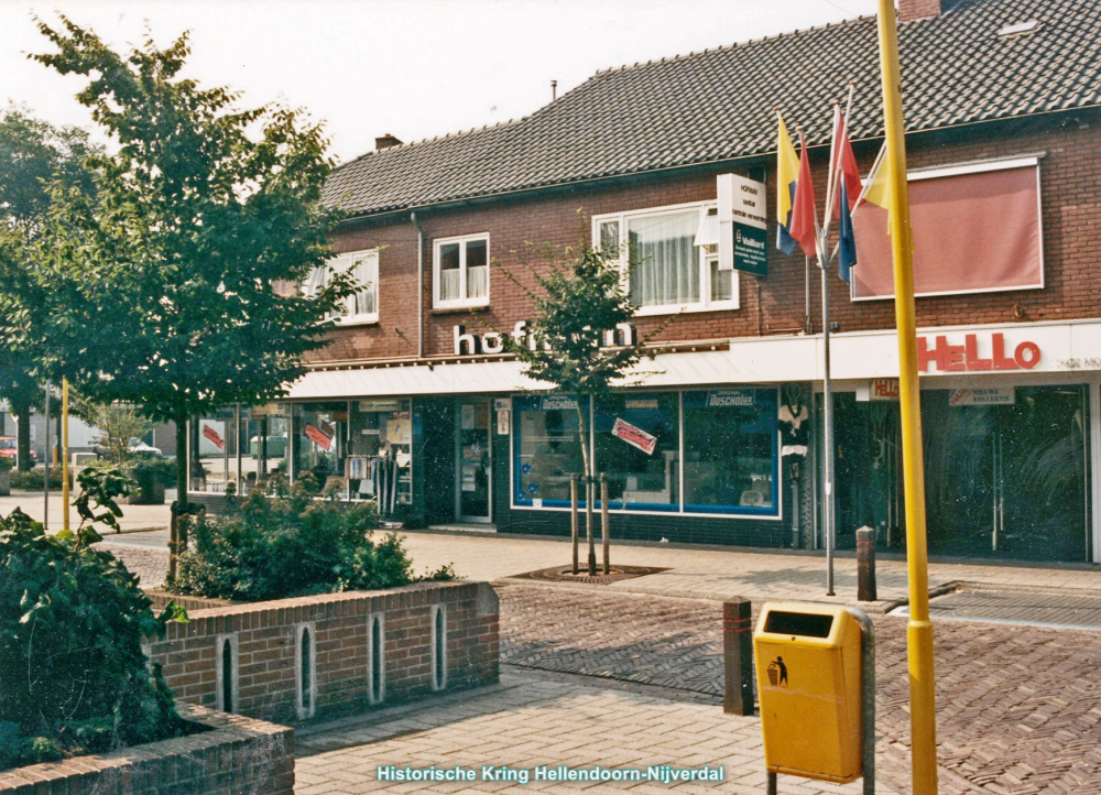 Bekijk detail van "Winkels Keizerserf"