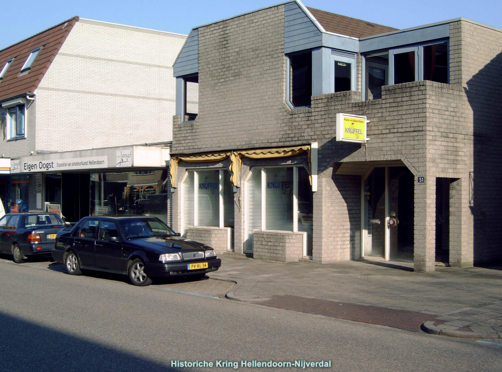 Bekijk detail van "Knuffelhoek aan de Rijssensestraat"