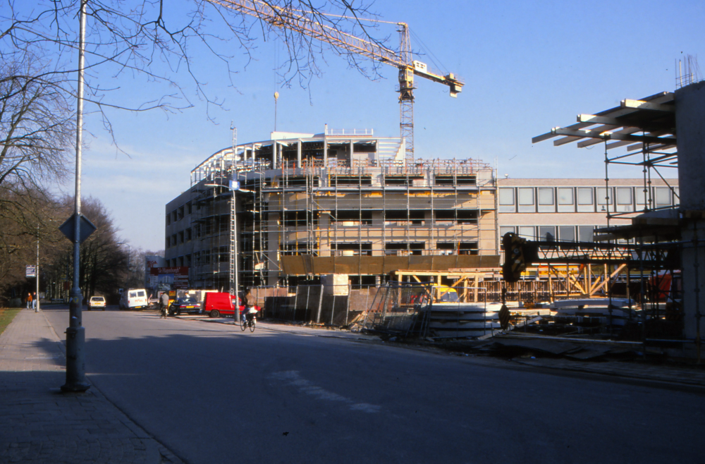 Bekijk detail van "Winkel- en wooncomplex de Hagenborgh"