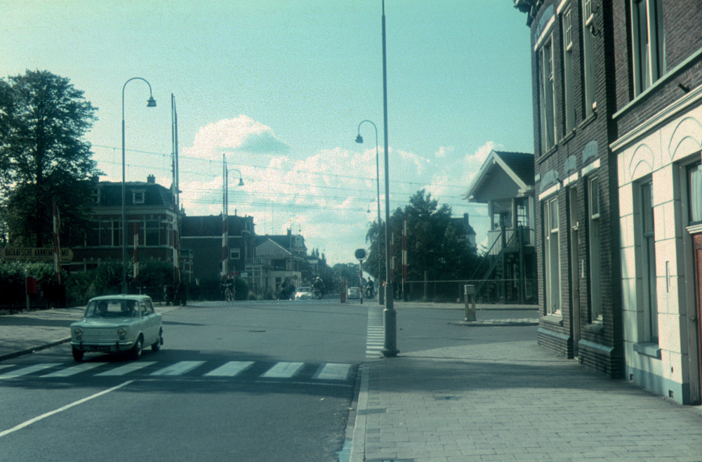 Bekijk detail van "Spoorwegovergang Wierdensestraat"