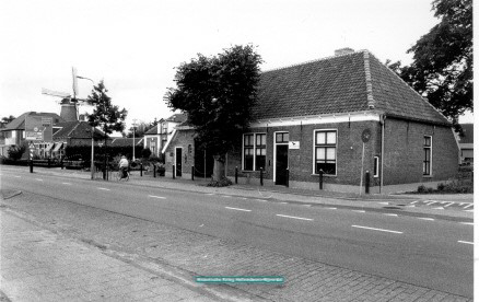 Bekijk detail van "Cafe Valk.Later gerestaureerd en ingericht als museum "Valkhof"."