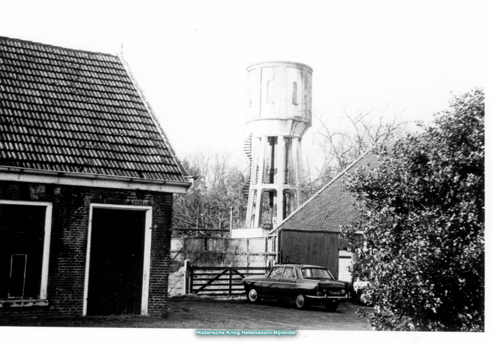 Bekijk detail van "Watertoren van de <span class="highlight">Nederlandsche</span> Stoomblekerij aan de G. Bomansstraat te Nijverdal."