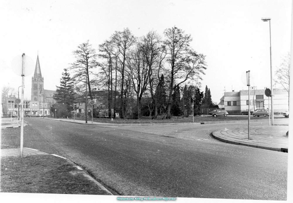 Bekijk detail van "Spoorstraat te Nijverdal"