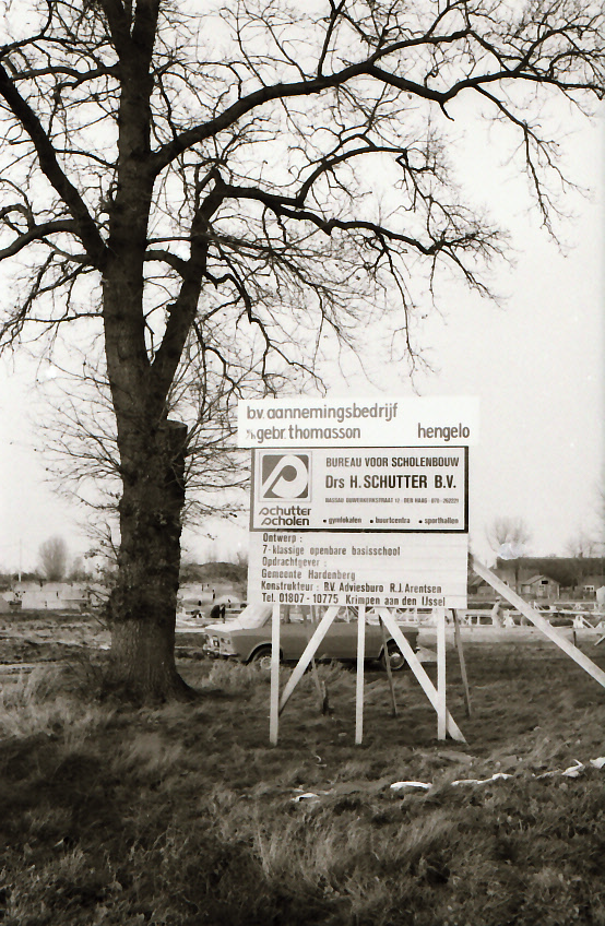 Bekijk detail van "HV40526: De Openbare Lagere School te Baalder."