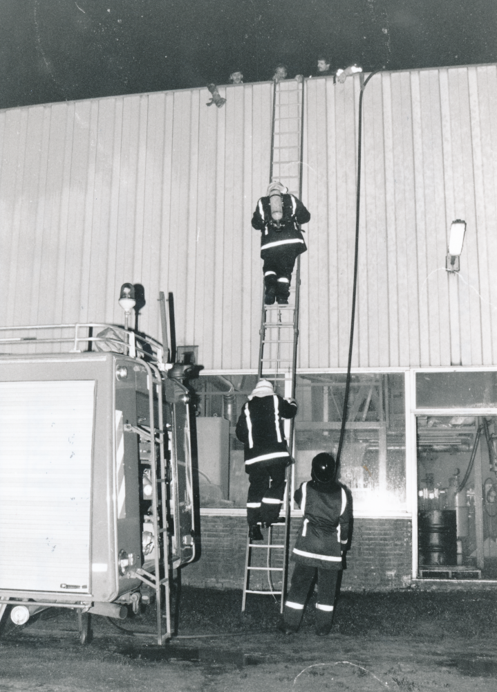 Bekijk detail van "Uitruk Brandweer"