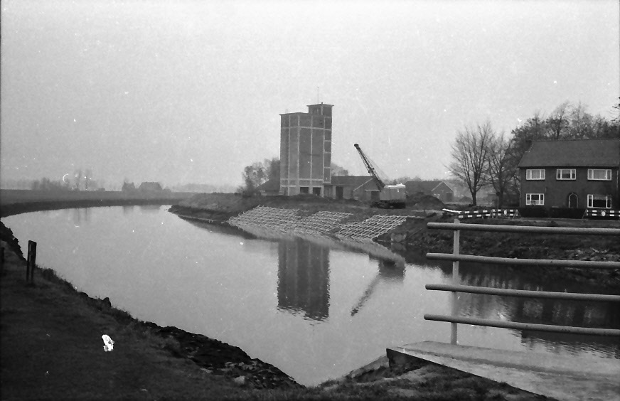 Bekijk detail van "HV40660: Demping  van de haven  aan de vecht"