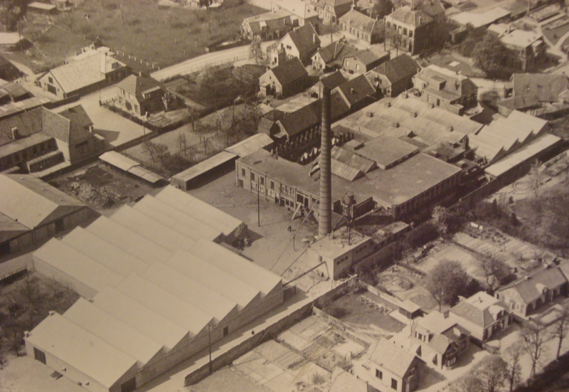 Bekijk detail van "Luchtfoto Olba complex, 1928"