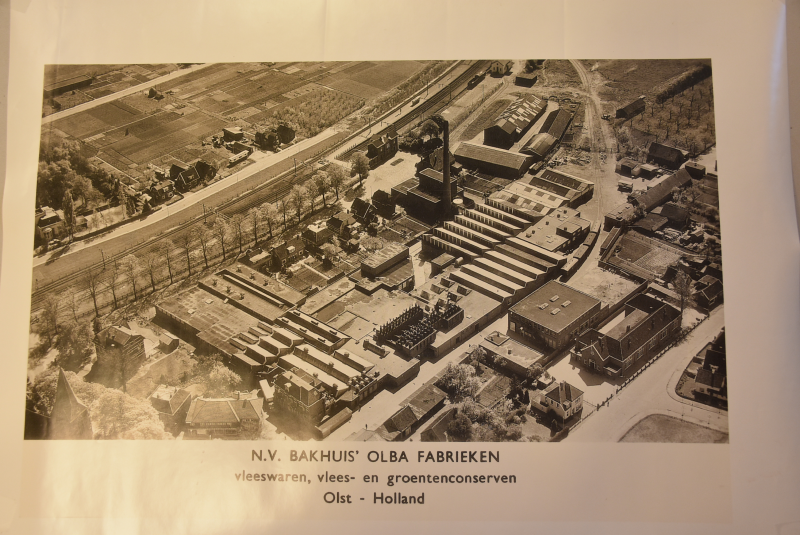 Bekijk detail van "Overzichtsfoto fabrieksterrein Olba, 1960"