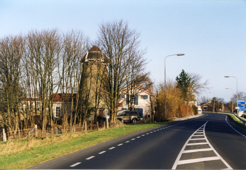 Bekijk detail van "De binnenkomst van het dorp vanaf Deventer, 1999"