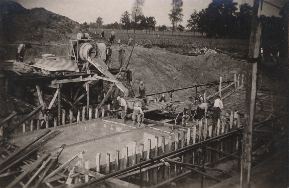 Bekijk detail van "HV37171:   Duikerbouw van de Radewijkerbeek"