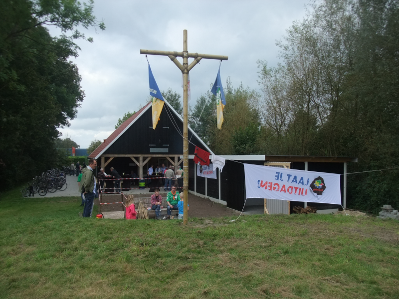 Bekijk detail van "Feestelijke opening van de nieuwe blokhut van scouting Ootmarsum aan de Mors."