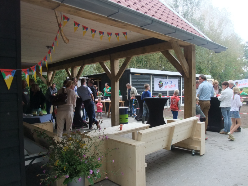 Bekijk detail van "Feestelijke opening van de nieuwe blokhut van scouting Ootmarsum aan de Mors."