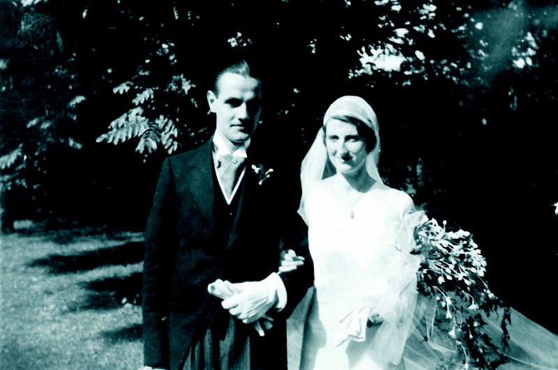 Bekijk detail van "Huwelijksfoto van Henri baron Schimmelpenninck van der Oye en jonkvrouw Frieda Rendorp."