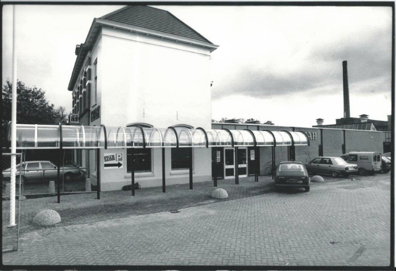 Bekijk detail van "Het nieuwe Edah winkelpand, 1983"