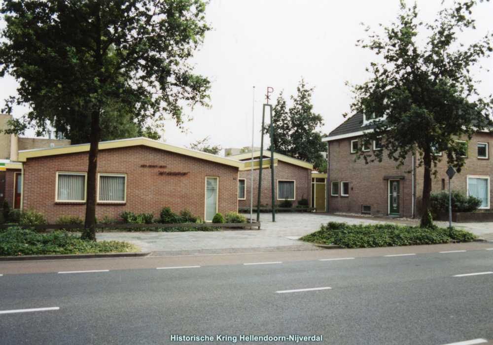 Bekijk detail van "Nederlands Gereformeerde Kerk "Kruispunt" aan de <span class="highlight">Constantijnstraat</span>"