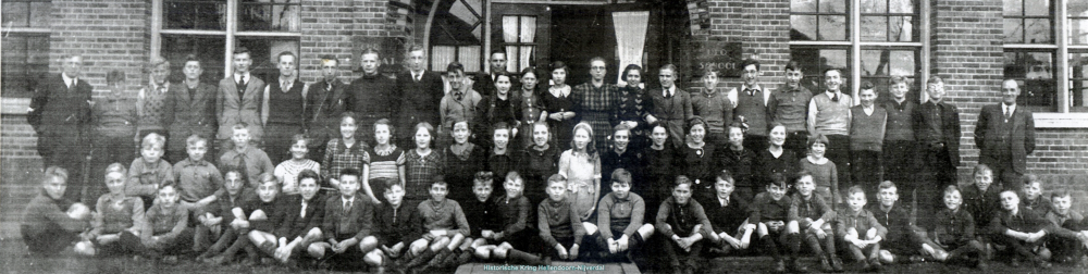 Bekijk detail van "ULO-School - De Joncheerelaan te Nijverdal - 13 mei 1939"