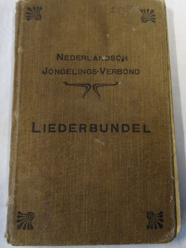 Bekijk detail van "Liederenbundel ten dienste van het Nederlandsch Jongelingsverbond"