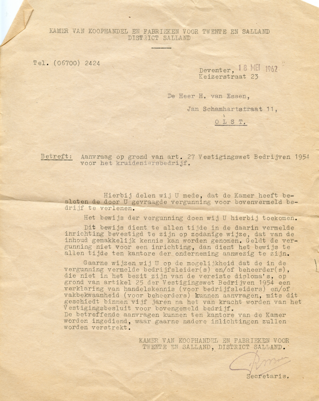 Bekijk detail van "Vergunning voor H. van Essen tot het vestigen van een kruideniersbedrijf, 1962"