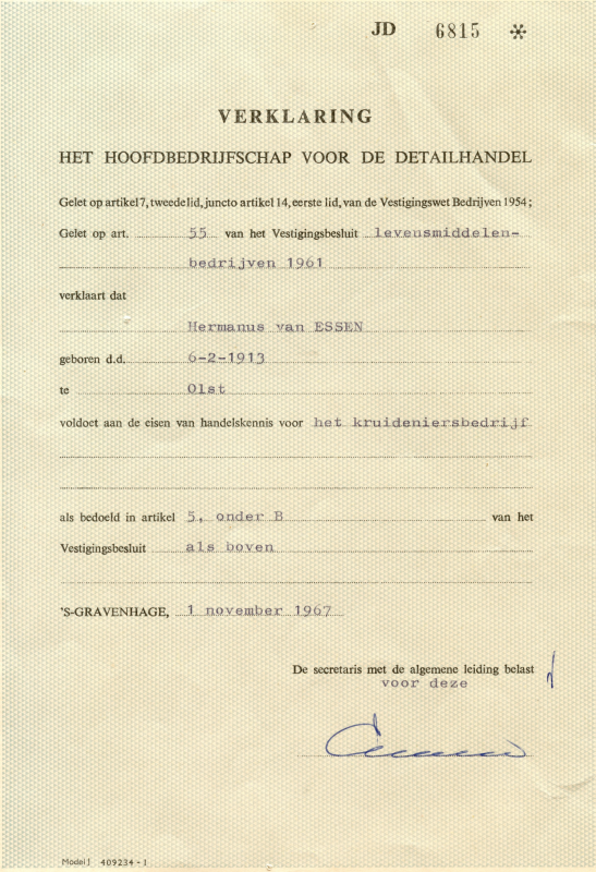 Bekijk detail van "Verklaring: het hoofdbedrijfschap voor de detailhandel verklaart dat Hermanus van Essen voldoet aan de eisen van handelskennis voor het kruideniersbedrijf, 1967"