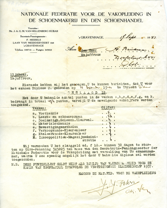 Bekijk detail van "Diploma D vakopleiding schoenmakerij en schoenhandel, 1943"