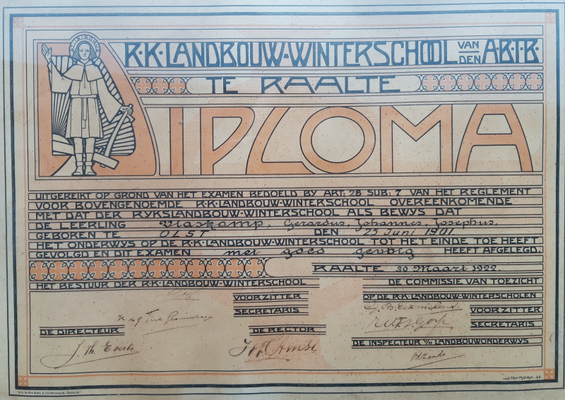 Bekijk detail van "Diploma R.K.Landbouw-winterschool van den A.B.T.B. te Raalte voor Gerardus Johannes Josephus Vlaskamp, 1922"