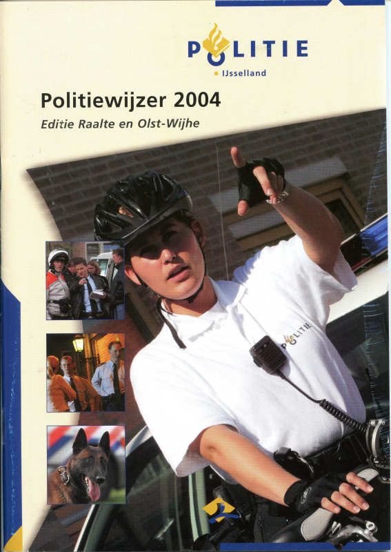 Bekijk detail van "Politiewijzer 2004"