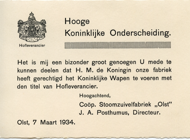 Bekijk detail van "Kaart met mededeling: H.M. de Koningin heeft de Coöp. Stoomzuivelfabriek <span class="highlight">Olst</span> gerechtigd het Koninklijk Wapen te voeren met de titel van Hofleverancier, 1934"