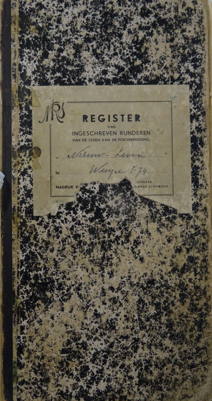 Bekijk detail van "Fokregister voor koeien van aangesloten boeren binnen de gemeente <span class="highlight">Olst</span>, 1960 - 1964"