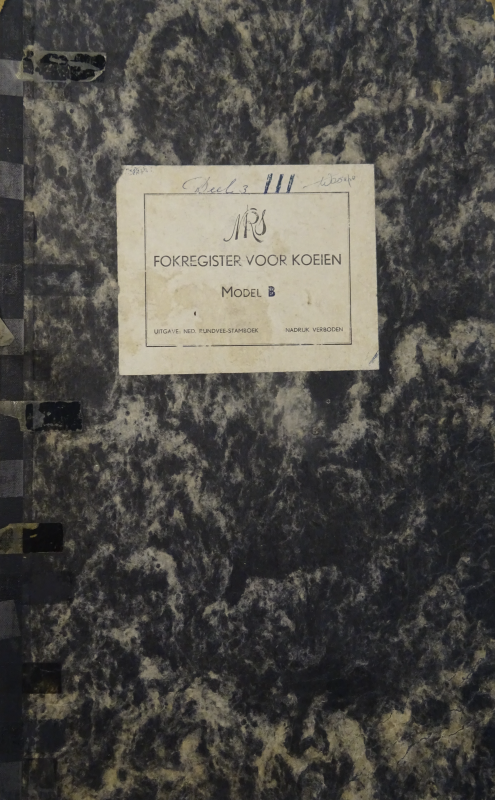 Bekijk detail van "Fokregister met ingeschreven runderen van aangesloten boeren van fokvereniging Nieuw Leven te Wesepe, 1941 - 1970"