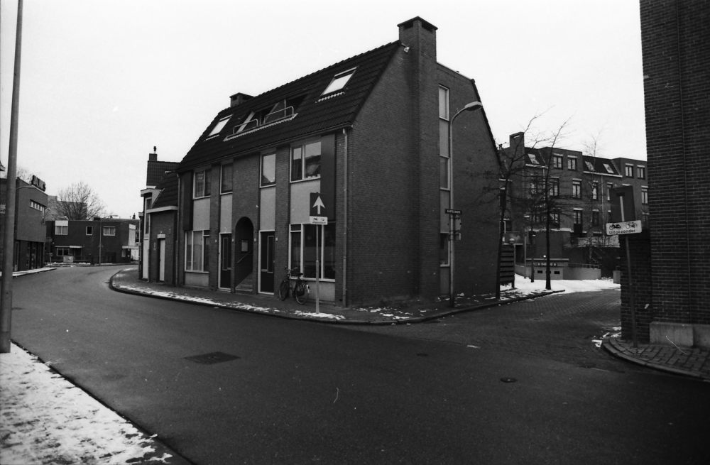 Bekijk detail van "Woningen Holtjesstraat"