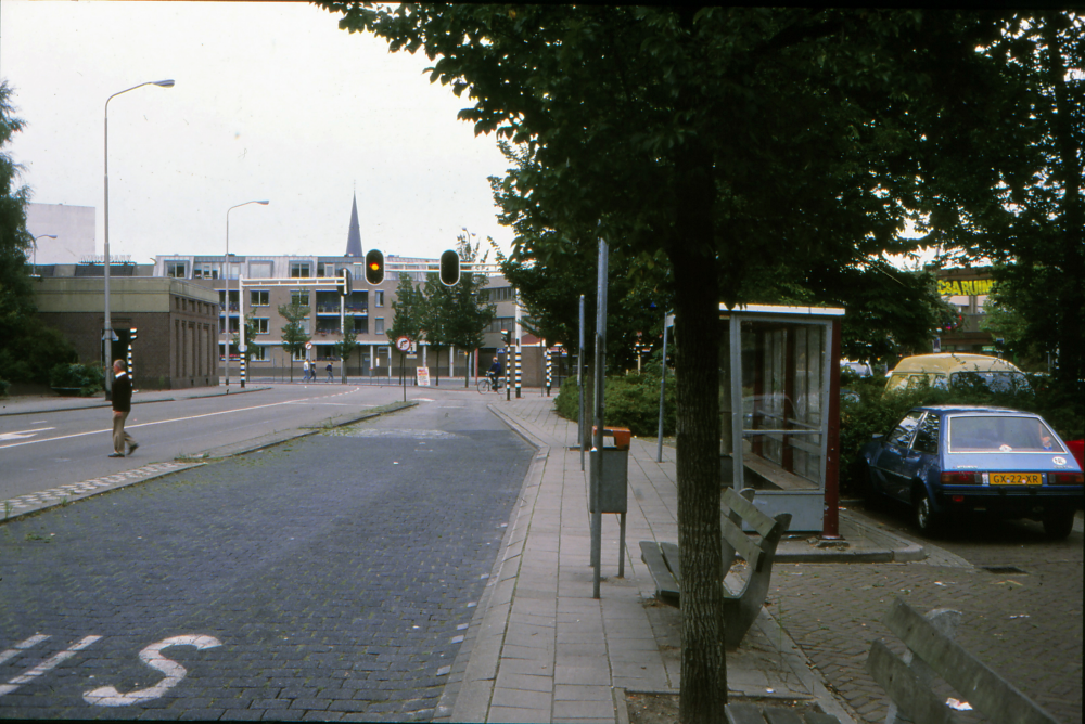 Bekijk detail van "Busstation de Werf"