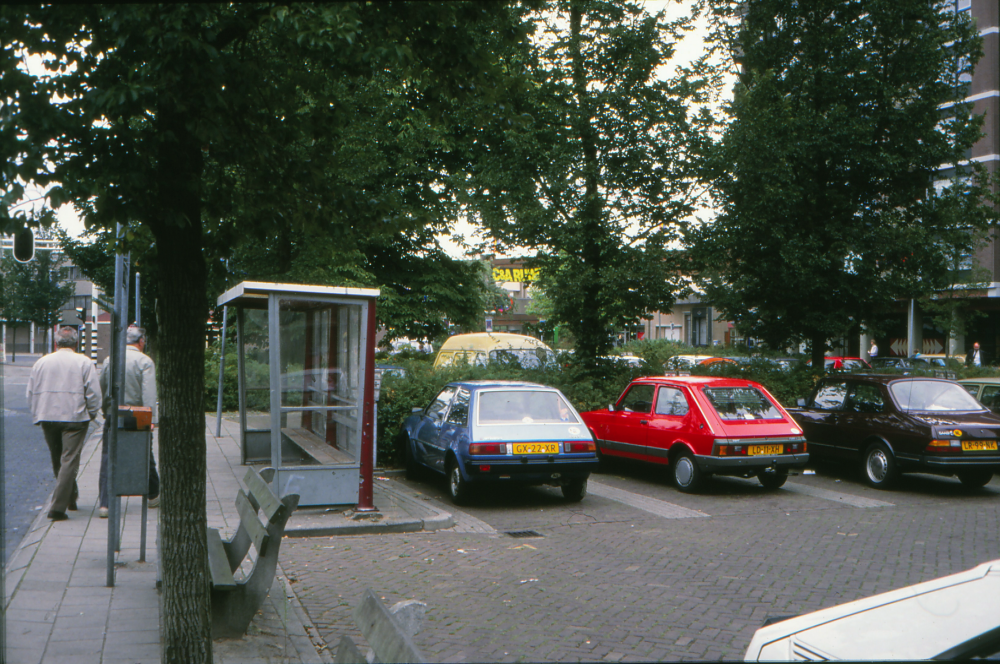 Bekijk detail van "Busstation De Werf"