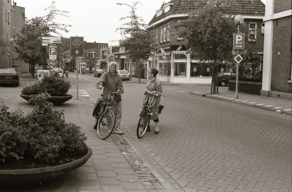 Bekijk detail van "Winkeliers Boddenstraat"