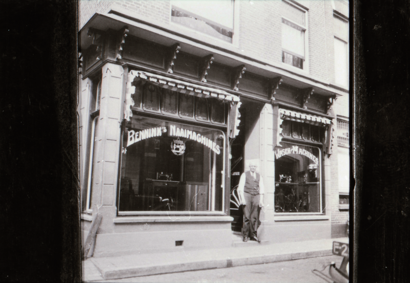 Bekijk detail van "Winkeliers Doelenstraat"