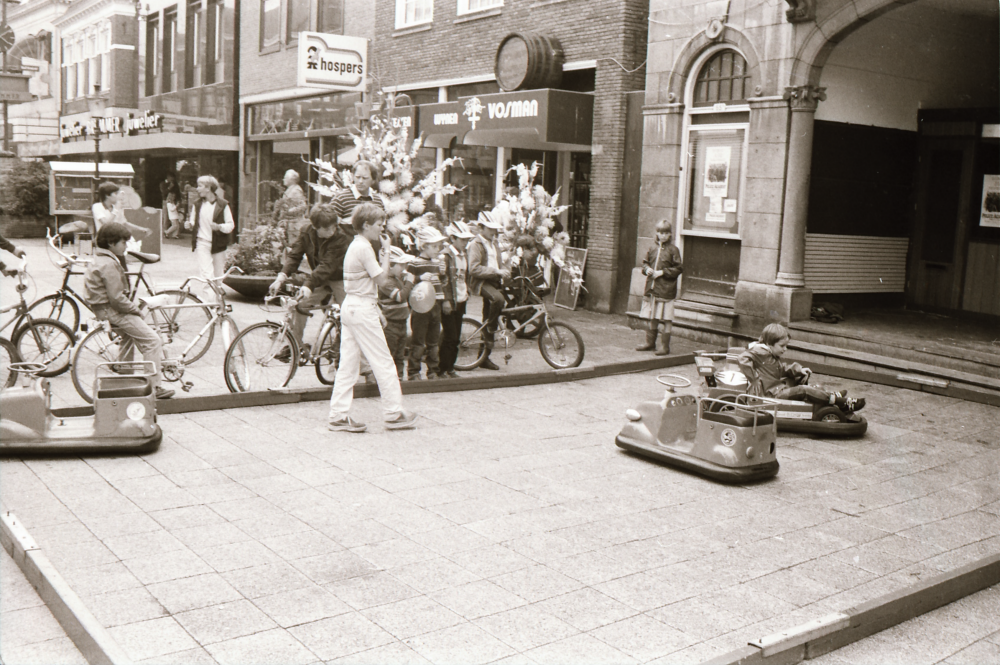 Bekijk detail van "Winkeliers Grotestraat Noord"