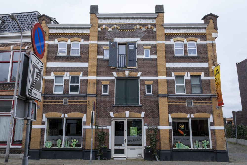 Bekijk detail van "Winkeliers Ootmarsumsestraat"