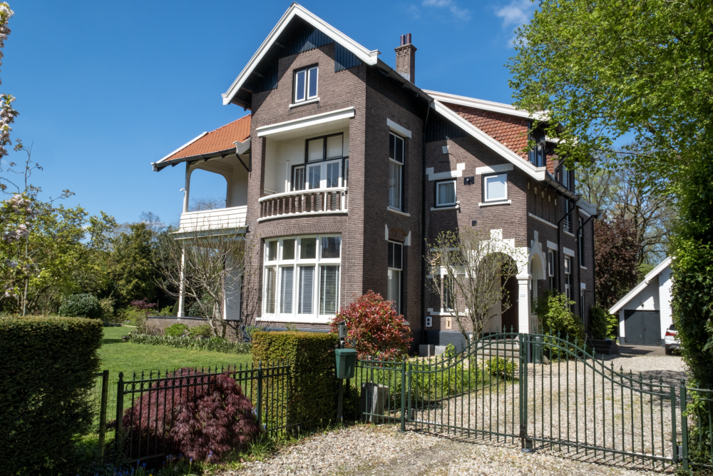 Bekijk detail van "Woningen Wierdensestraat"