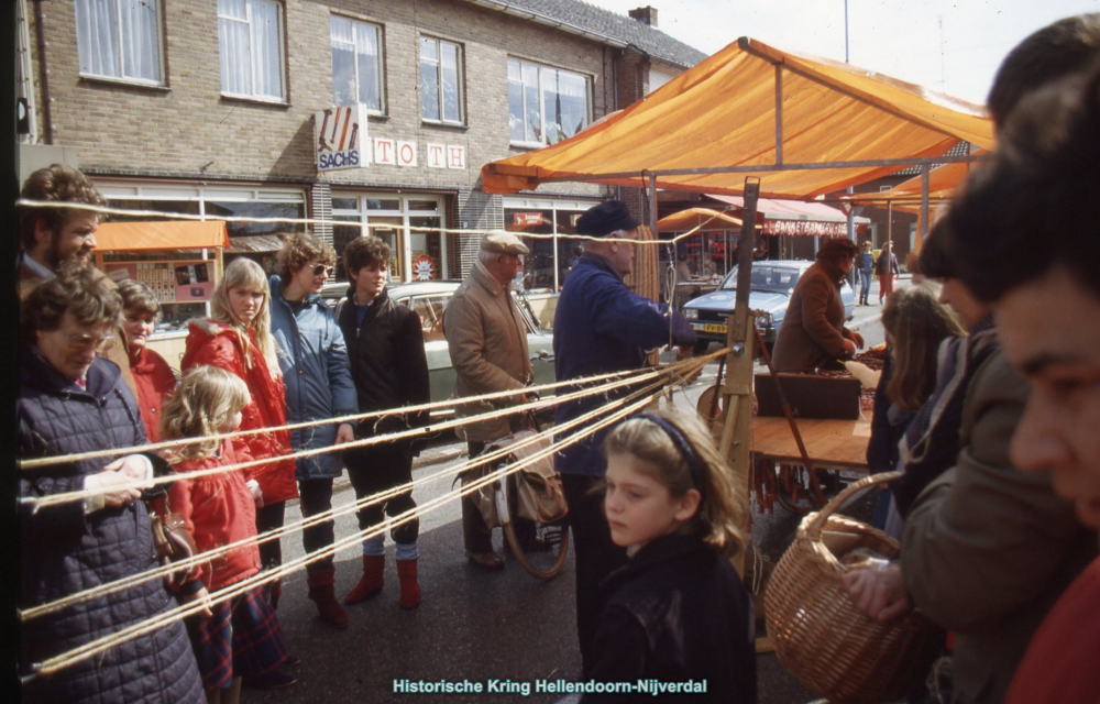 Bekijk detail van "Rijssensestraat"