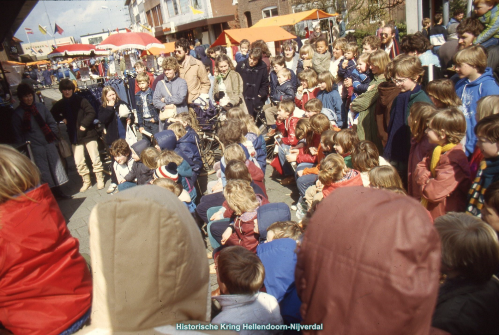 Bekijk detail van "Rijssensestraat"