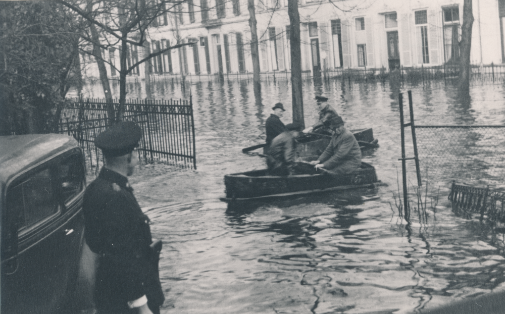 Bekijk detail van "Watersnood in 1946"