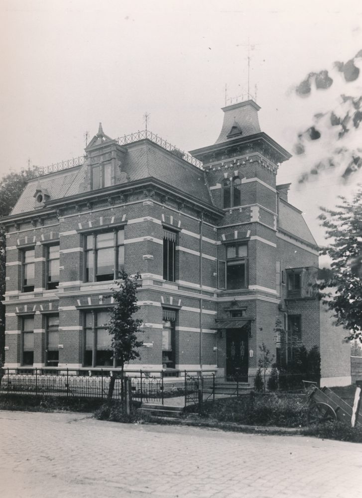 Bekijk detail van "Woningen Wierdensestraat"