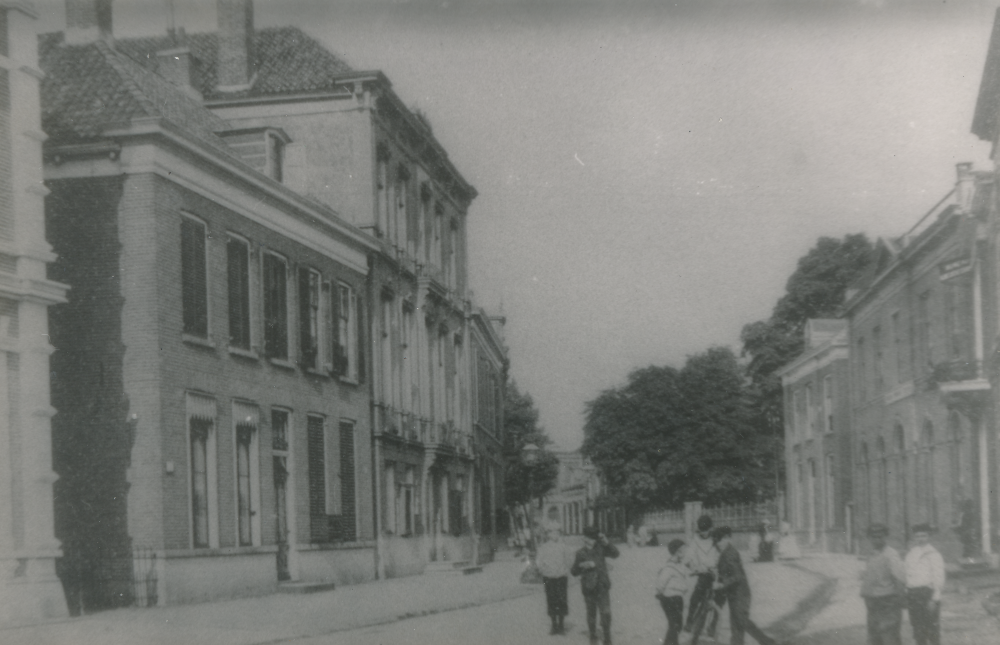 Bekijk detail van "Woningen Wierdensestraat"