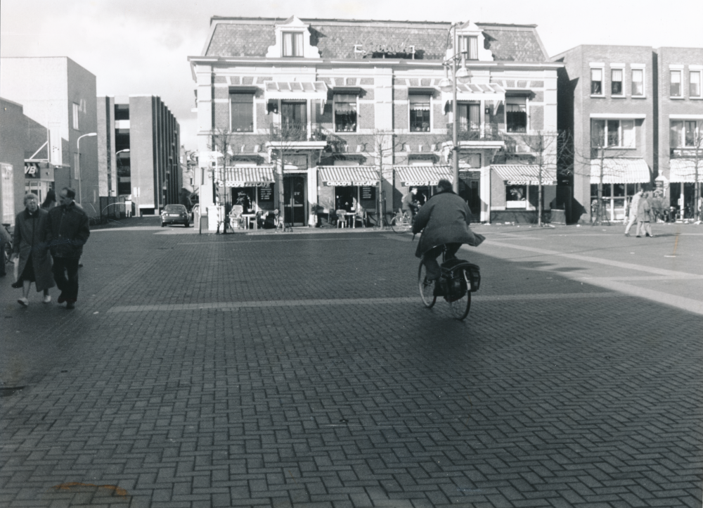 Bekijk detail van "Markt"