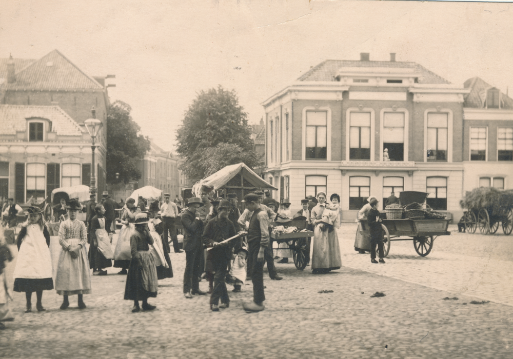 Bekijk detail van "Markt"