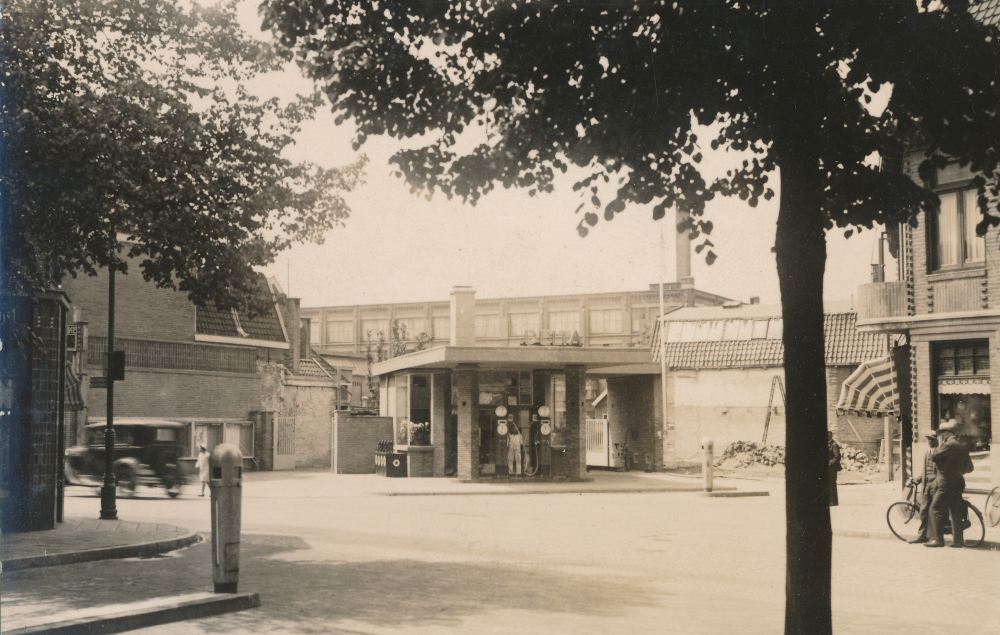 Bekijk detail van "Winkeliers Holtjesstraat"