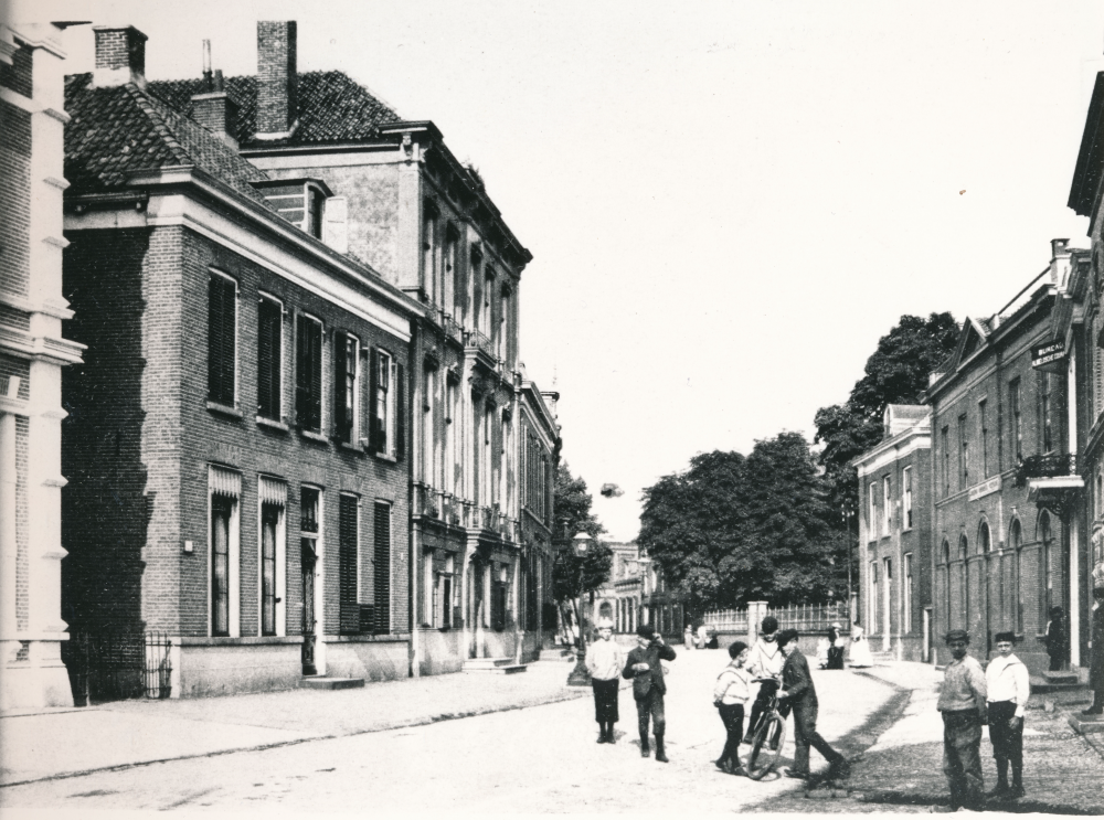 Bekijk detail van "Woningen Wierdensestraat"