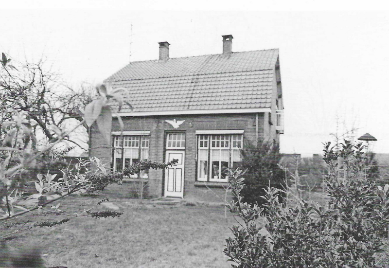 Bekijk detail van "Woning van de familie Brunnekreef <span class="highlight">Dorpsstraat</span> 8"